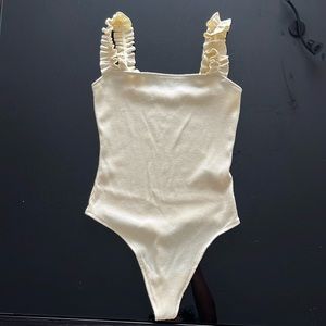 XS Aritizia Sunday Best Yellow Ruffle Bodysuit